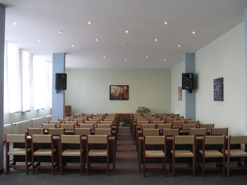 Hotel Plus Братислава Экстерьер фото